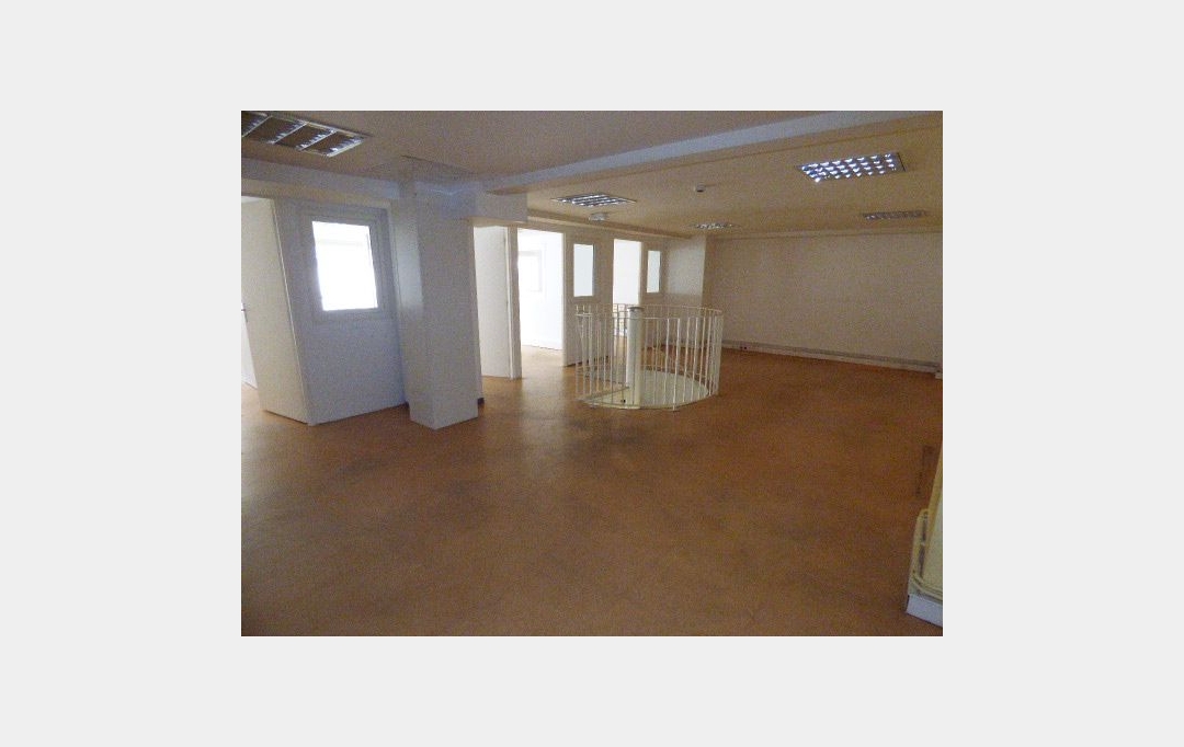 Annonces VANDOEUVRELESNANCY : Local / Bureau | NANCY (54000) | 200 m2 | 66 000 € 