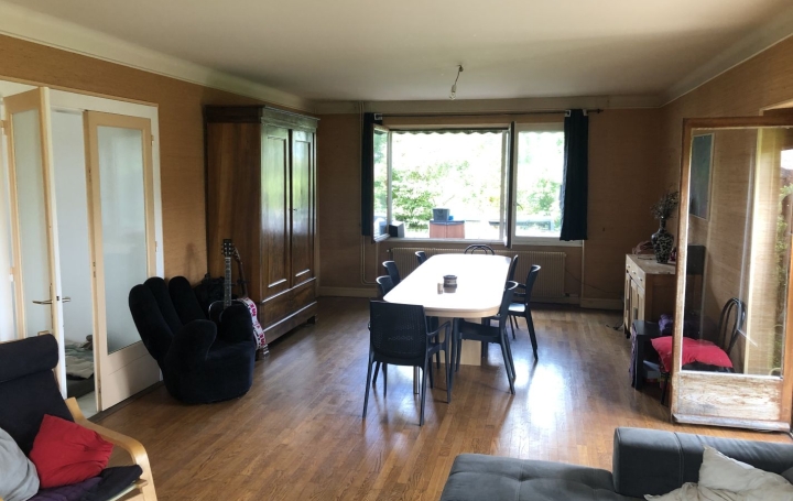 Maison   AUTREY  193 m2 900 € 